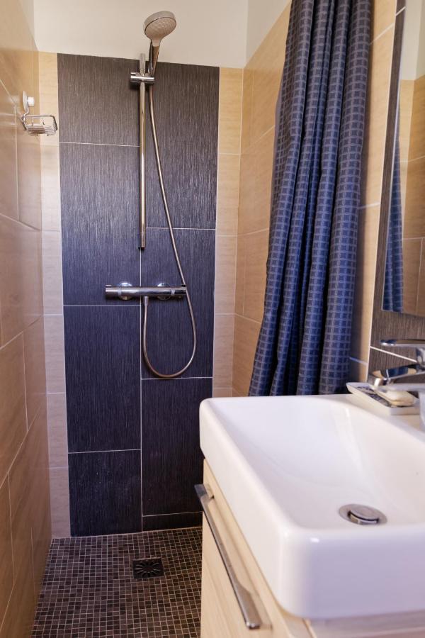 Les Tournelles Apartment Courbevoie Bagian luar foto